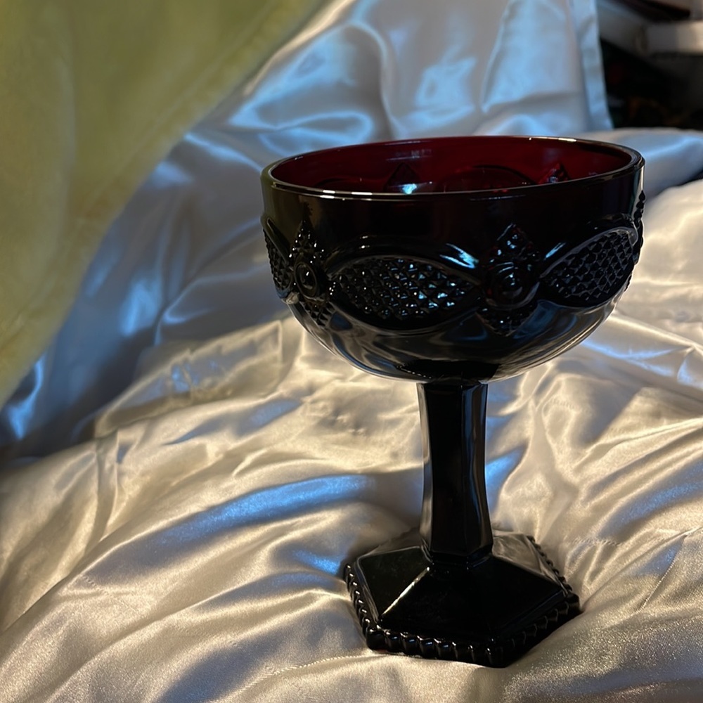 Avon Vintage Cape Cod Red Heavy Glass Saucer Champagne Goblet - Picture 2 of 7